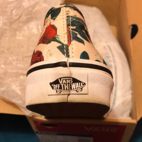 Vans Sneakers Authentic Style VN0A38EMUKO - Picture 10 of 13